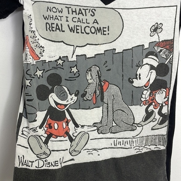 Disney retro look graphic v neckline t-shirt - Picture 3 of 7